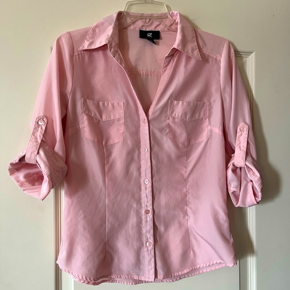iZ Byer Light Pink Polyester Roll Up Sleeve Blouse Women’s Size Medium - Picture 1 of 15